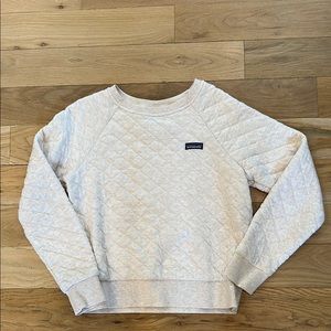 Patagonia Quilted Gray Sweatshirt